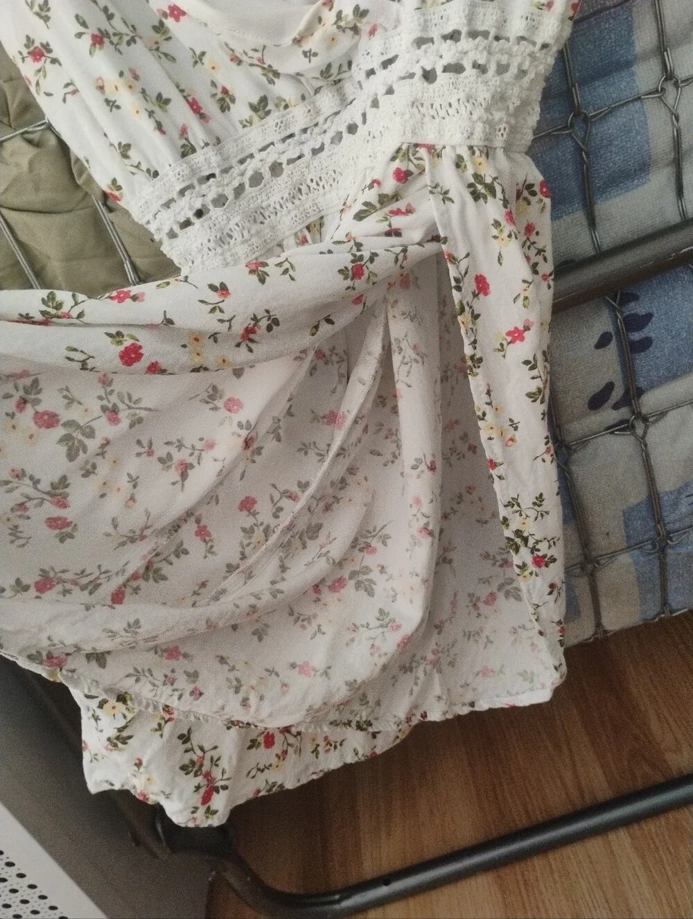 Vine And Valley Floral Romper. - Picture 4 of 9